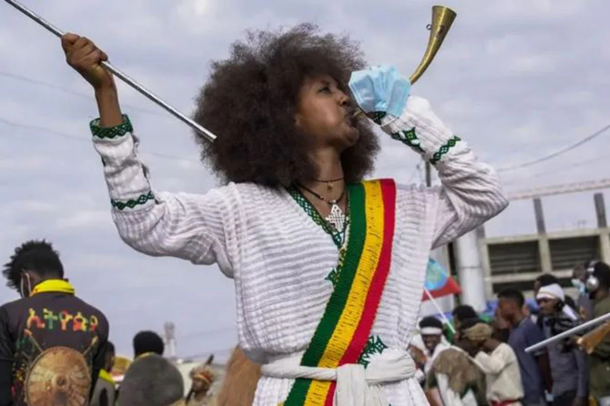 যে দেশে ১৩ মাসে হয় বছর !