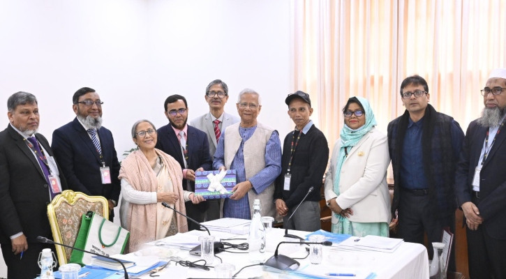 গভীর সমুদ্রে গবেষণা ও সমস্যা চিহ্নিত করতে গুরুত্বারোপ প্রধান উপদেষ্টার