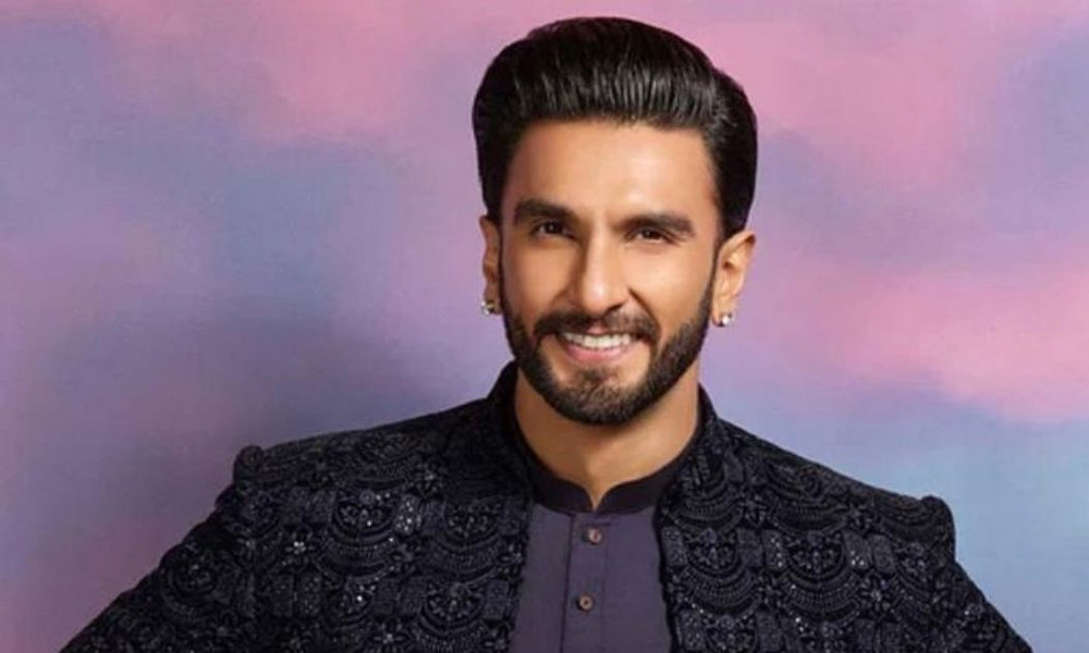 বলিউড অভিনেতা রণবীর সিংয়ের বিরুদ্ধে মামলা দায়ের