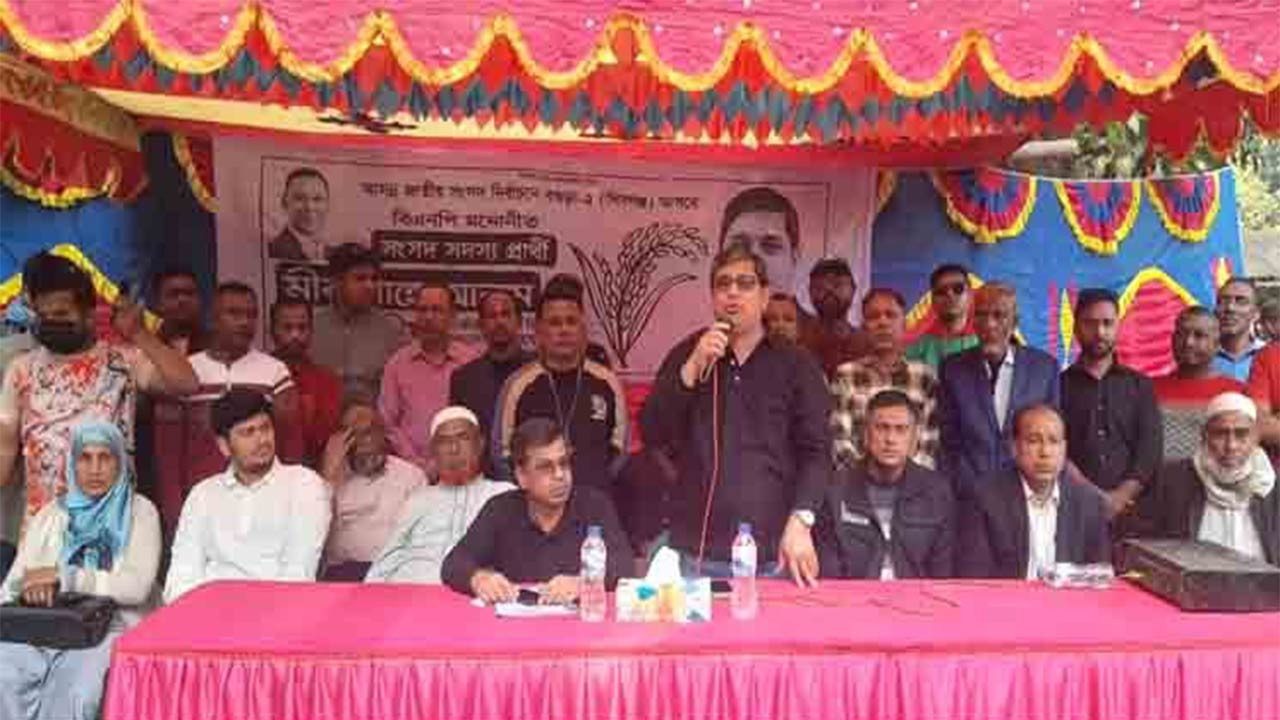 বগুড়ার শিবগঞ্জে এমপি প্রার্থী মীর শাহে আলমের উঠান বৈঠক ও নির্বাচনি সভা