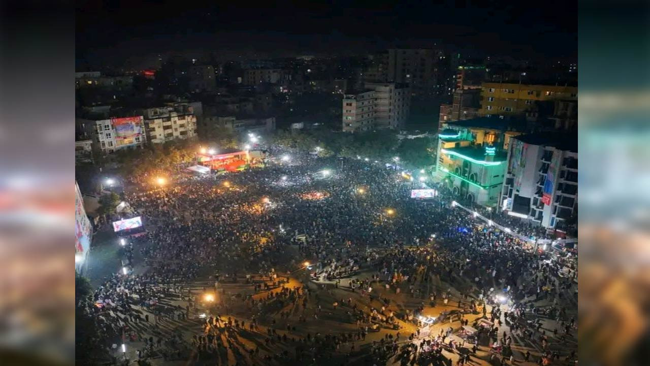 সমাবেশ রাতে হলেও বিকেল থেকে বগুড়ার আলতাফুন্নেছা খেলার মাঠ পরিপূর্ণ