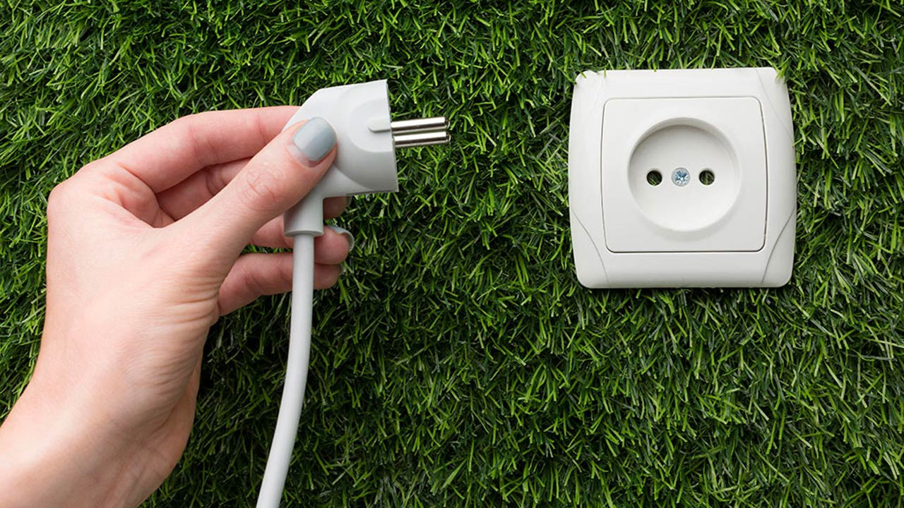 ঘুমানোর আগে যেসব বৈদ্যুতিক যন্ত্রের প্লাগ খোলা জরুরি