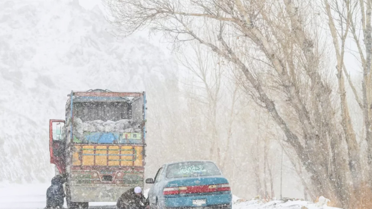 আফগানিস্তানে তুষারপাত-ভারী বৃষ্টিতে নিহত অন্তত ৬১