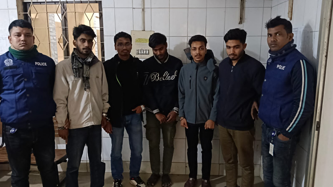 সাভারে ছাত্রলীগের প্রতিষ্ঠাবার্ষিকী পালন করায় ৫ শিক্ষার্থী আটক