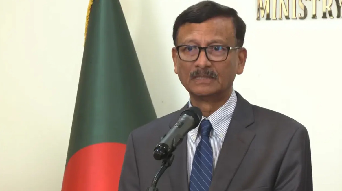 রাজনৈতিক দলগুলো বর্তমানে যথেষ্ট সংযত আচরণ করছে : পররাষ্ট্র উপদেষ্টা