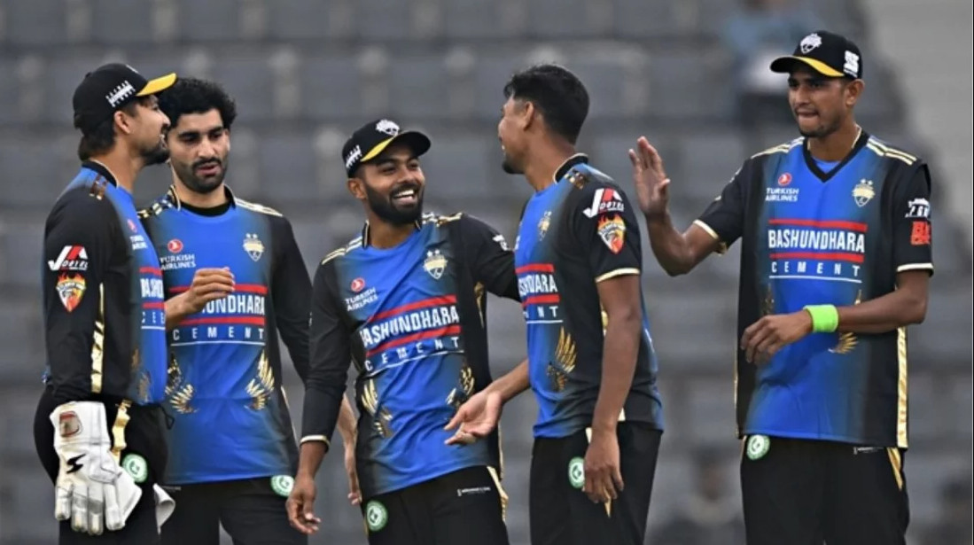 ক্রিকেটারদের বয়কট প্রত্যাহার, মাঠে ফিরছে বিপিএল