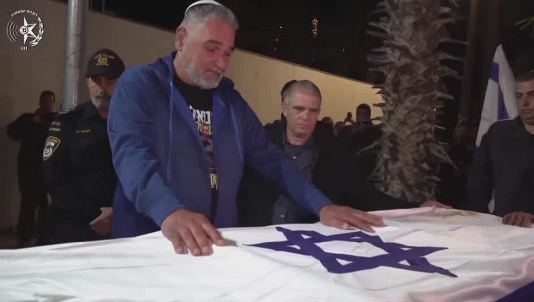 গাজায় শেষ জিম্মির দেহাবশেষ উদ্ধার করলো ইসরায়েল