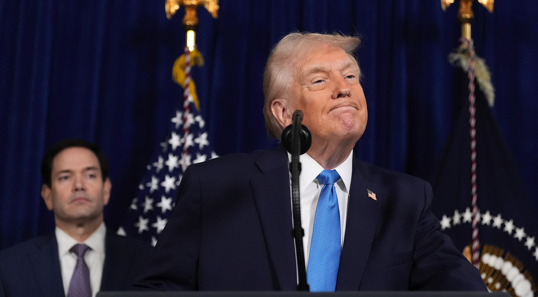 ভেনেজুয়েলার দায়িত্ব আমার : ট্রাম্প