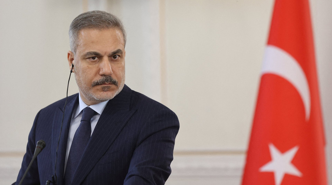 ইসরায়েল ইরানে হামলা চালানোর সুযোগ খুঁজছে : তুরস্ক