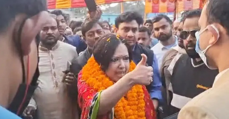 নির্বাহী ম্যাজিস্ট্রেটকে হুমকি দেয়ায় রুমিন ফারহানাকে শোকজ