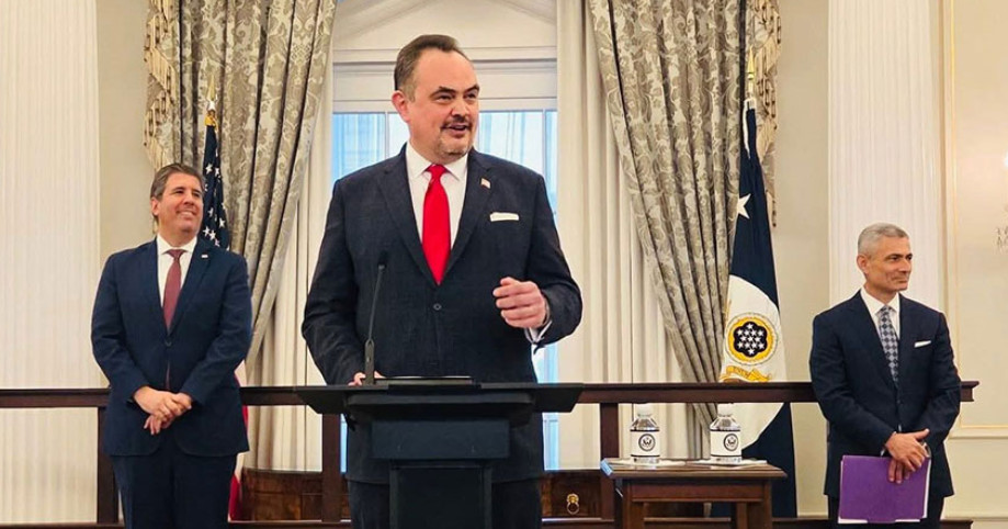 বাংলাদেশে ফিরতে পেরে আমি ভীষণ আনন্দিত : মার্কিন রাষ্ট্রদূত