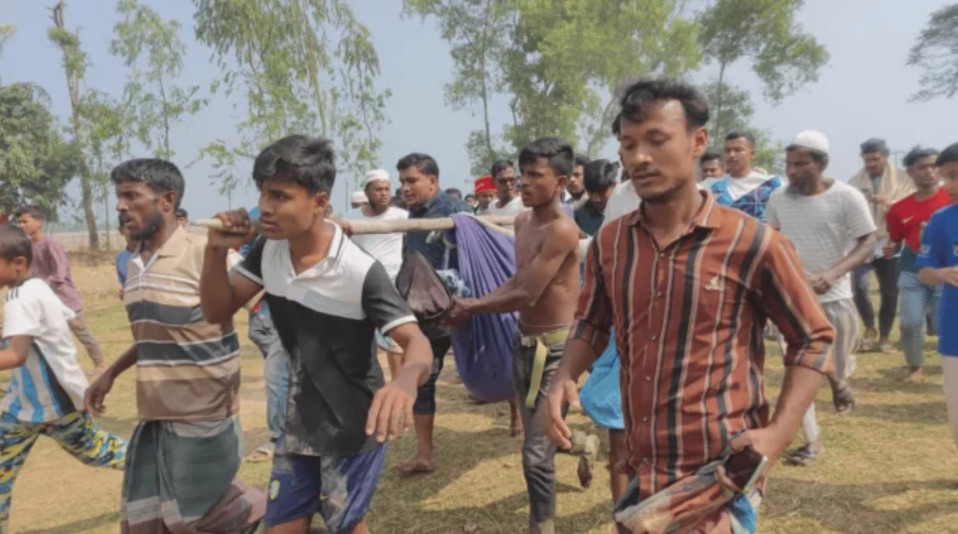 টেকনাফ সীমান্তে মাইন বিস্ফোরণে যুবকের পা বিচ্ছিন্ন