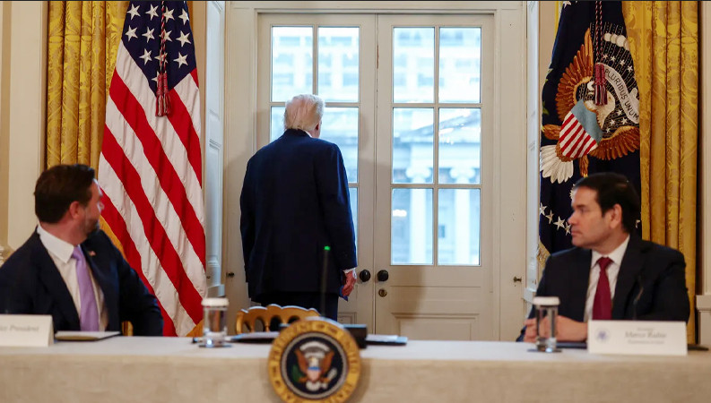 ইরানে হামলা করা নিয়ে দ্বিধায় যুক্তরাষ্ট্র, বিভক্ত ট্রাম্প প্রশাসন