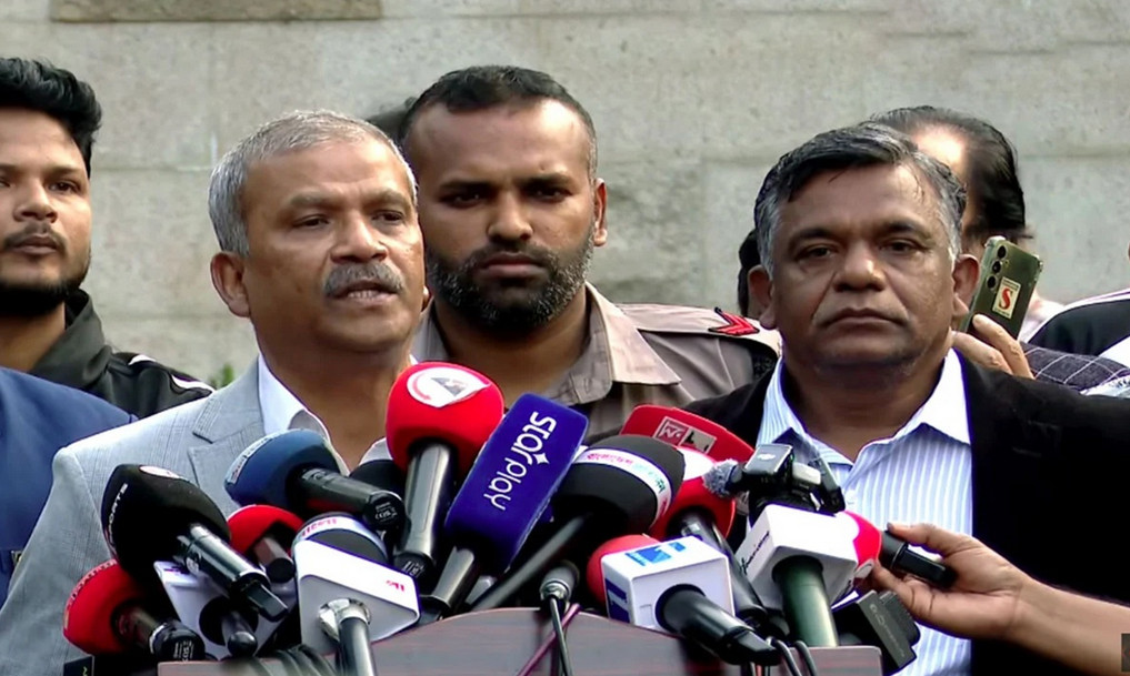 বাংলাদেশের ক্রিকেটারদের বিশ্বকাপে খেলার অধিকার রয়েছে : আসিফ নজরুল