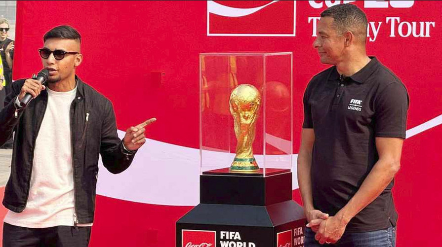 ভেবেছিলাম বিশ্বকাপ ট্রফি খুব ছোট, এখন দেখি এটা অনেক বড় : জামাল ভূঁইয়া