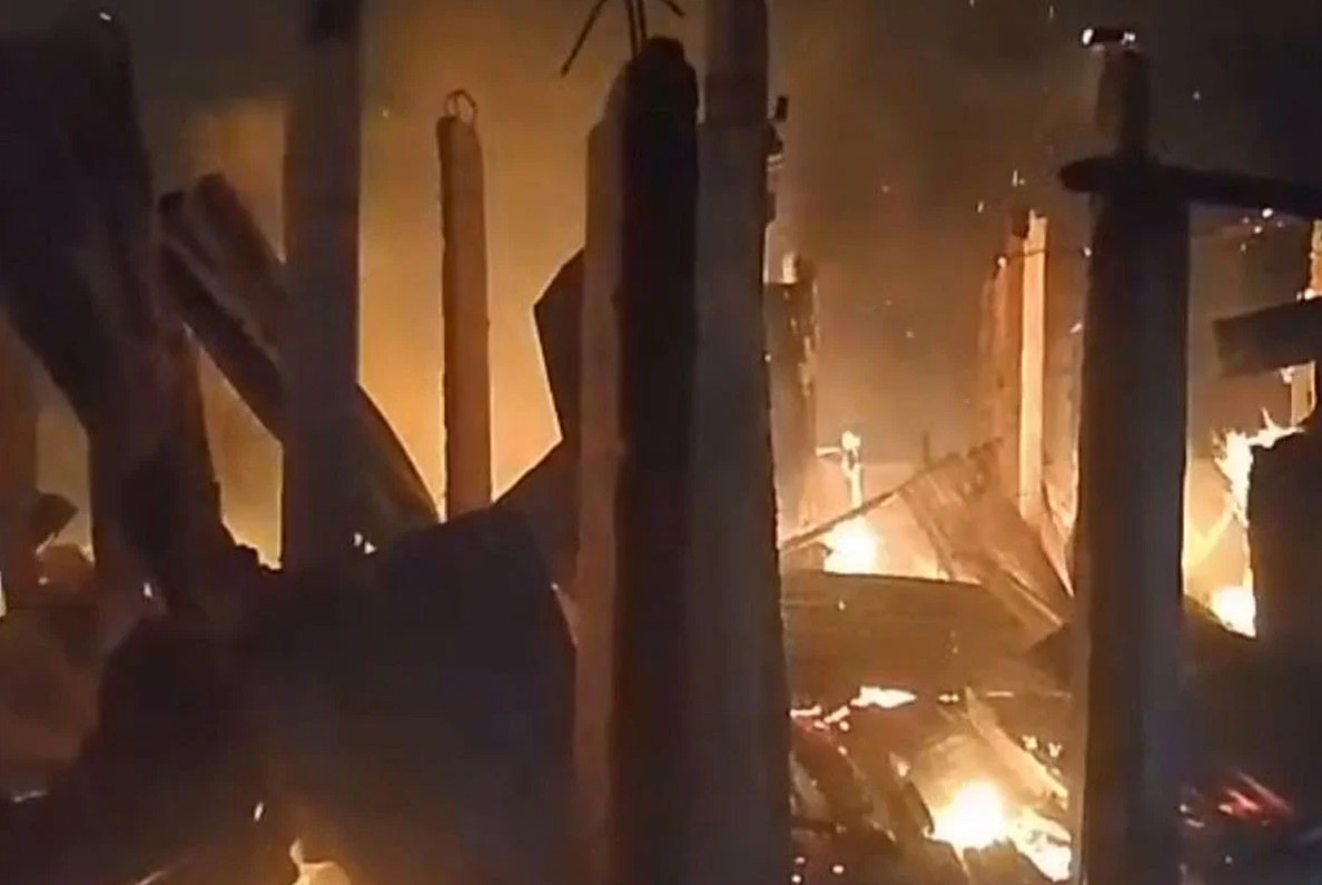 হবিগঞ্জে অগ্নিকাণ্ডে পুড়ে ছাই ১৫টি বসতঘর