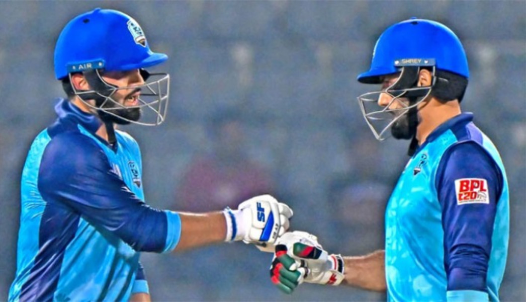 বাবা-ছেলের ঐতিহাসিক জুটিতে ম্যাচ জয়, ‘সত্যিই গর্বিত’ বললেন নবি  