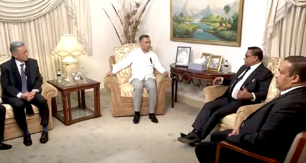 তারেক রহমানের সঙ্গে শ্রীলঙ্কার পররাষ্ট্রমন্ত্রীর সৌজন্য সাক্ষাৎ