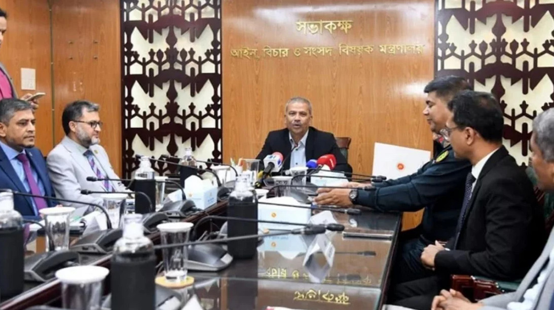 জামিন পাওয়ার পর আর সপ্তাহকাল জেলে থাকতে হবে না: আইন উপদেষ্টা