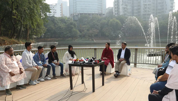 প্রাইমারি শিক্ষকদের মোর কোয়ালিফাই করতে চাচ্ছি : তারেক রহমান