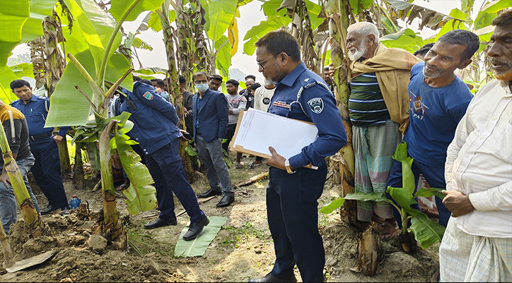 চার শতাংশ জমির জন্য বাবার লাশ উত্তোলন!