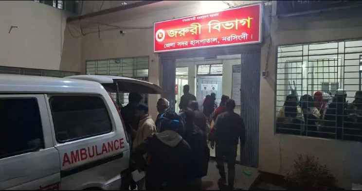 চাঁদা চাওয়ার প্রতিবাদ করায় সাংবাদিকদের ওপর হামলা, আহত ১০