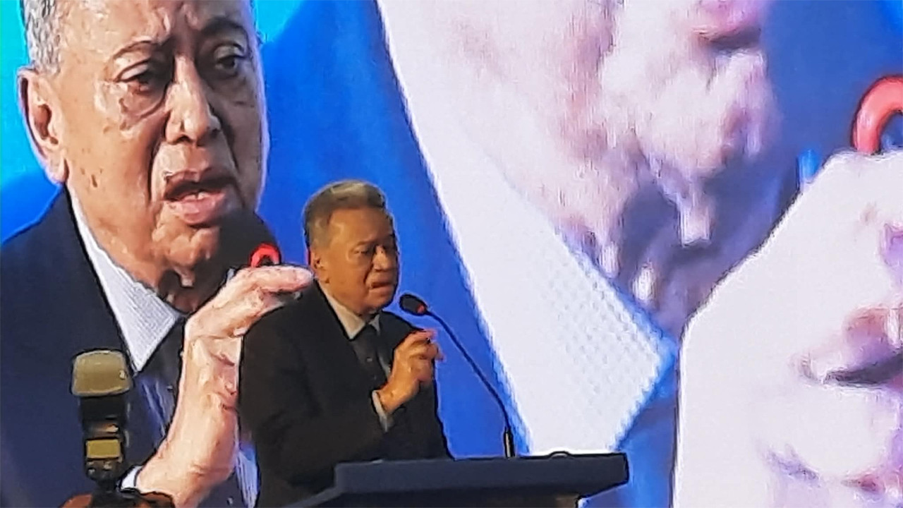 জনগণের আস্থা তৈরি করার দায়িত্ব রাজনীতিবিদদেরই: আমীর খসরু