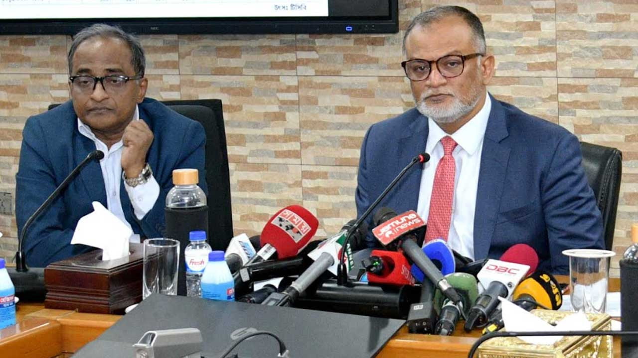 রমজানে নিত্যপণ্যের দাম মানুষের নাগালের মধ্যে থাকবে: বাণিজ্য উপদেষ্টা