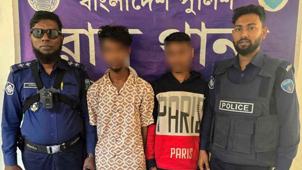 রামুতে ডাকাতির প্রস্তুতিকালে দেশীয় অস্ত্রসহ গ্রেফতার ২