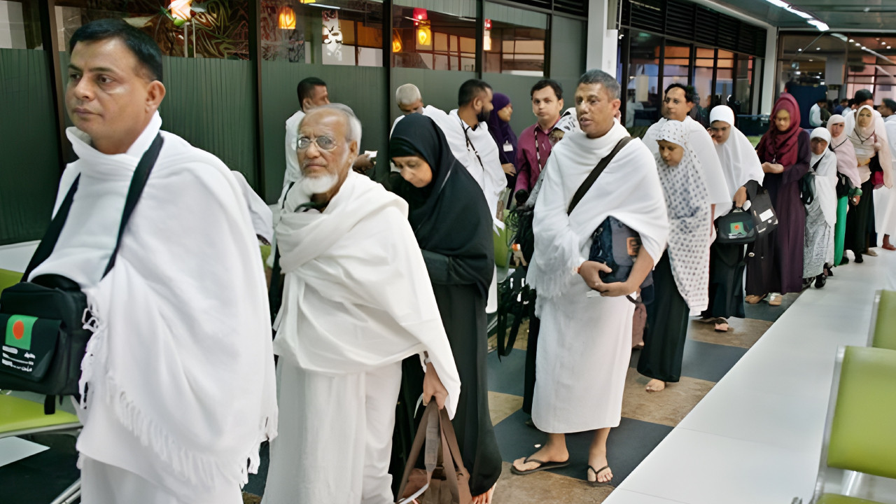 হজযাত্রীদের ভিসার আবেদন শুরু ৮ ফেব্রুয়ারি