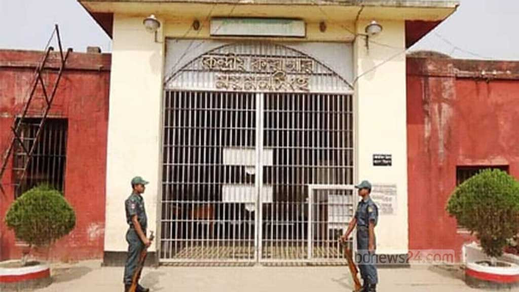 জামিননামা ছাড়াই কারাগার থেকে ছেড়ে দেওয়া তিন আসামি গ্রেফতার