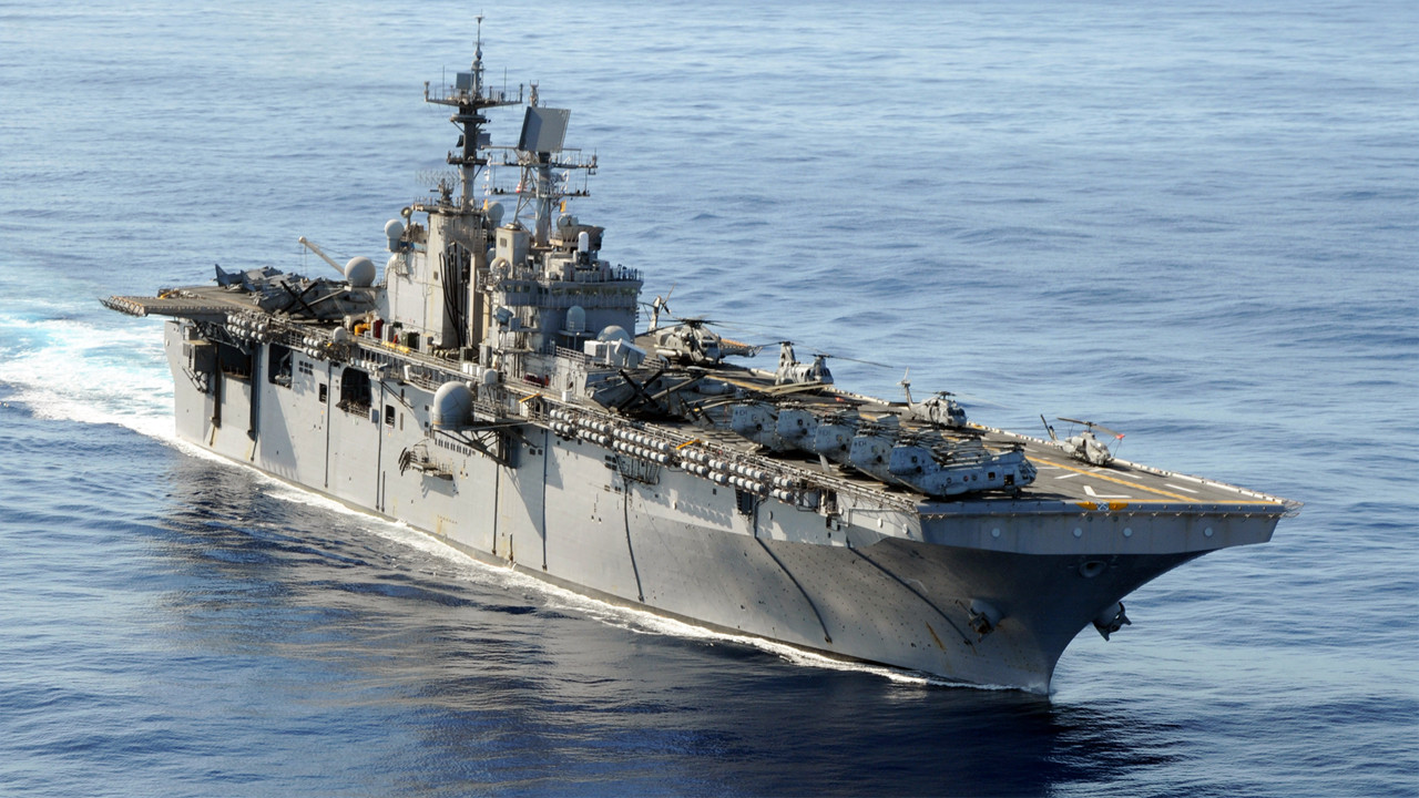 যুক্তরাষ্ট্রের যুদ্ধজাহাজে আছেন মাদুরো ও তার স্ত্রী, নেওয়া হচ্ছে নিউইয়র্কে