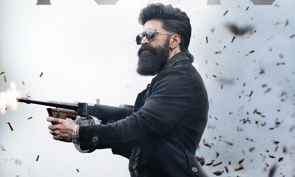 ‘টক্সিক’ টিজারে ঝড় তুললেন যশ