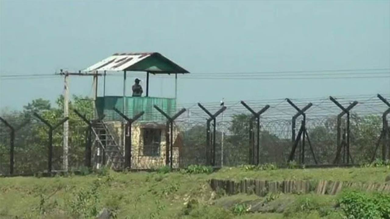 কুড়িগ্রাম সীমান্তে ভারতীয় দুই যুবক আটক, বিএসএফের কাছে হস্তান্তর