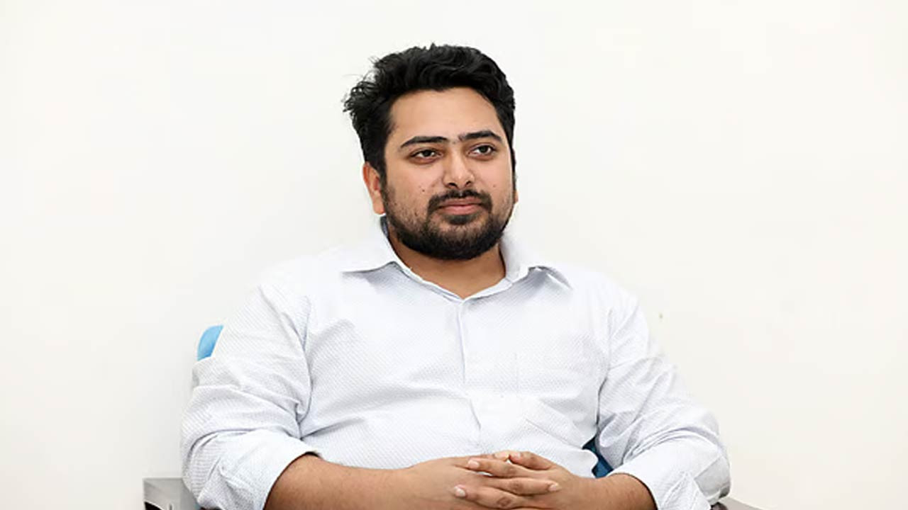 কয়েক ঘণ্টা সর্বোচ্চ সতর্ক থাকুন : নাহিদ ইসলাম