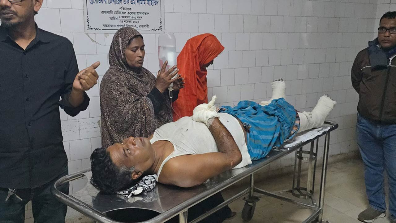 রাজশাহীতে বিএনপি কর্মীকে কুপিয়ে জখম