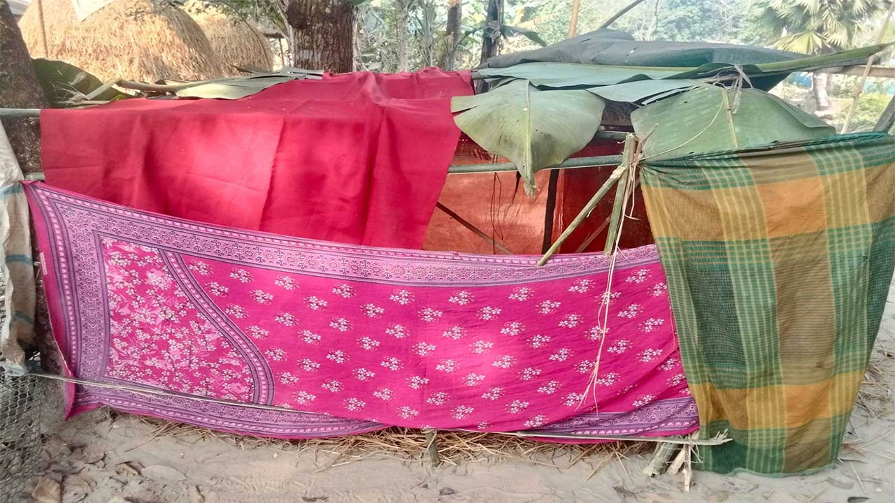 প্রযুক্তির যুগে এসেও হারিয়ে যায়নি শৈশবের খেলনাঘর