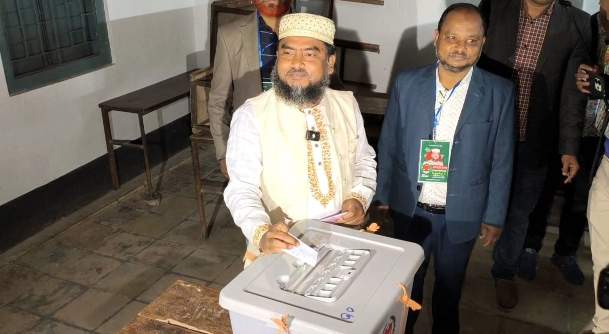 ভোট দিলেন মির্জা ফখরুলের প্রতিদ্বন্দ্বী জামায়াত নেতা দেলাওয়ার