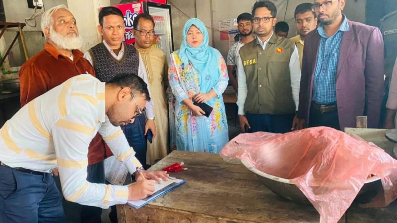 সিরাজগঞ্জের কাজিপুরে হোটেলের ৫০ হাজার টাকা অর্থদন্ড