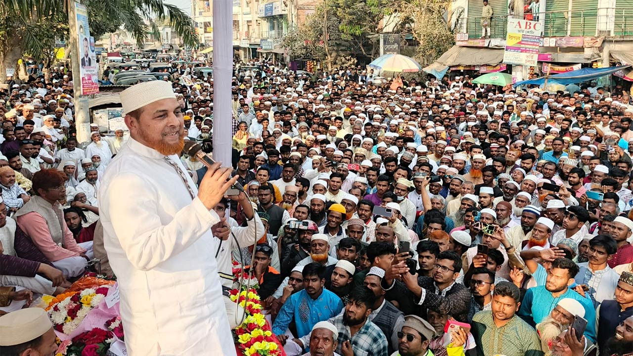 সিরাজগঞ্জের উল্লাপাড়ায় ফুলেল শুভেচ্ছায় সিক্ত নয়া এমপি মাও.রফিকুল