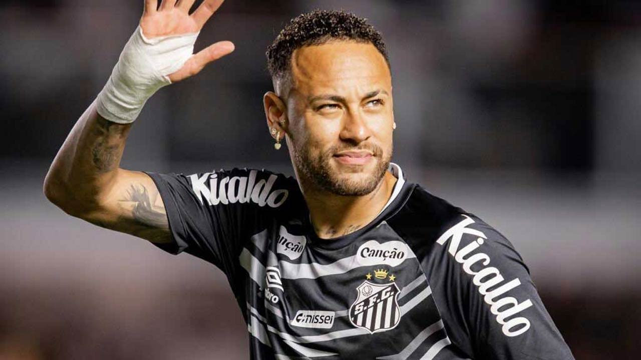 ইনজুরি কাটিয়ে কামব্যাক : নতুন করে বিশ্বকাপ জয়ের স্বপ্নে বিভোর নেইমার