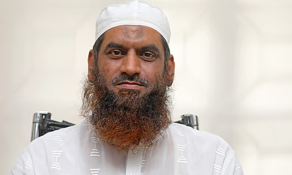 ঢাকা-১৩ আসনে এগিয়ে মামুনুল হক