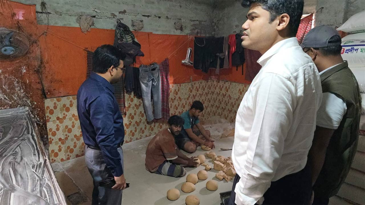 বগুড়ার কৈপাড়ায় ডায়মন্ড লাচ্ছা সেমাই কারখানার ৪০ হাজার টাকা জরিমানা