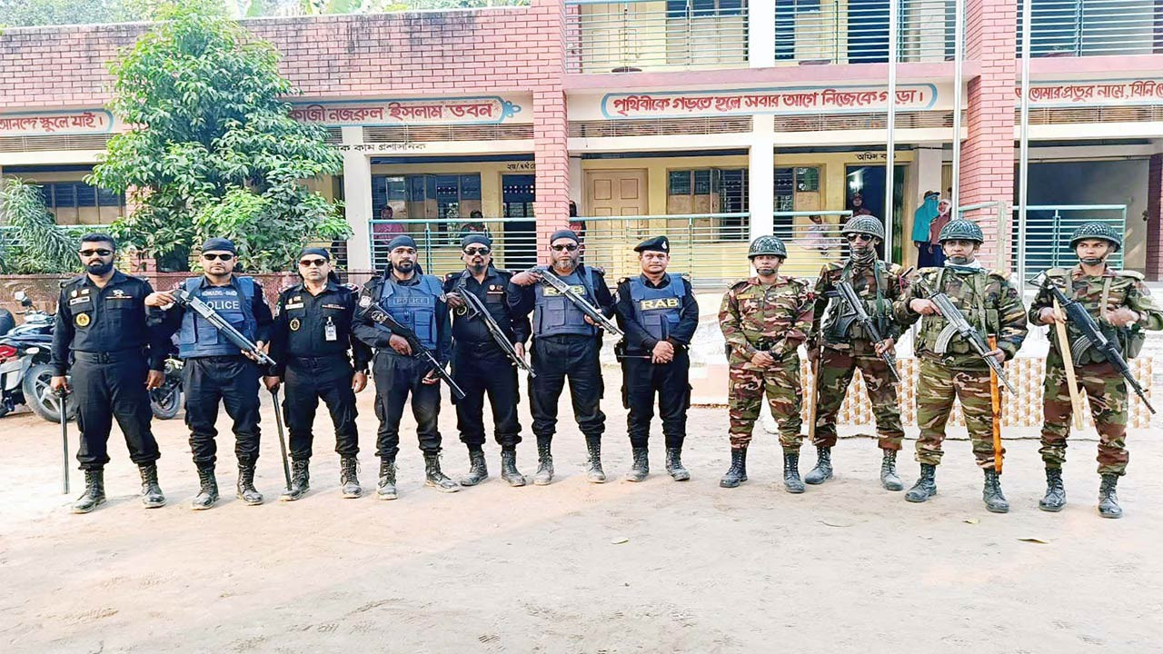 রংপুর বিভাগের বিভিন্ন জেলায় যৌথবাহিনীর বিশেষ মহড়া