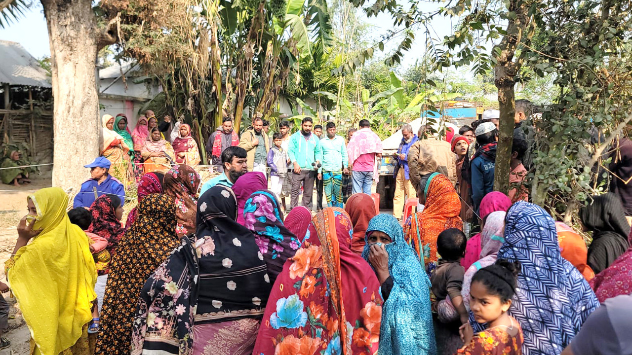 নাটোরের সিংড়ায় ট্রাকের চাকা পিষ্ট হয়ে কিশোর নিহত
