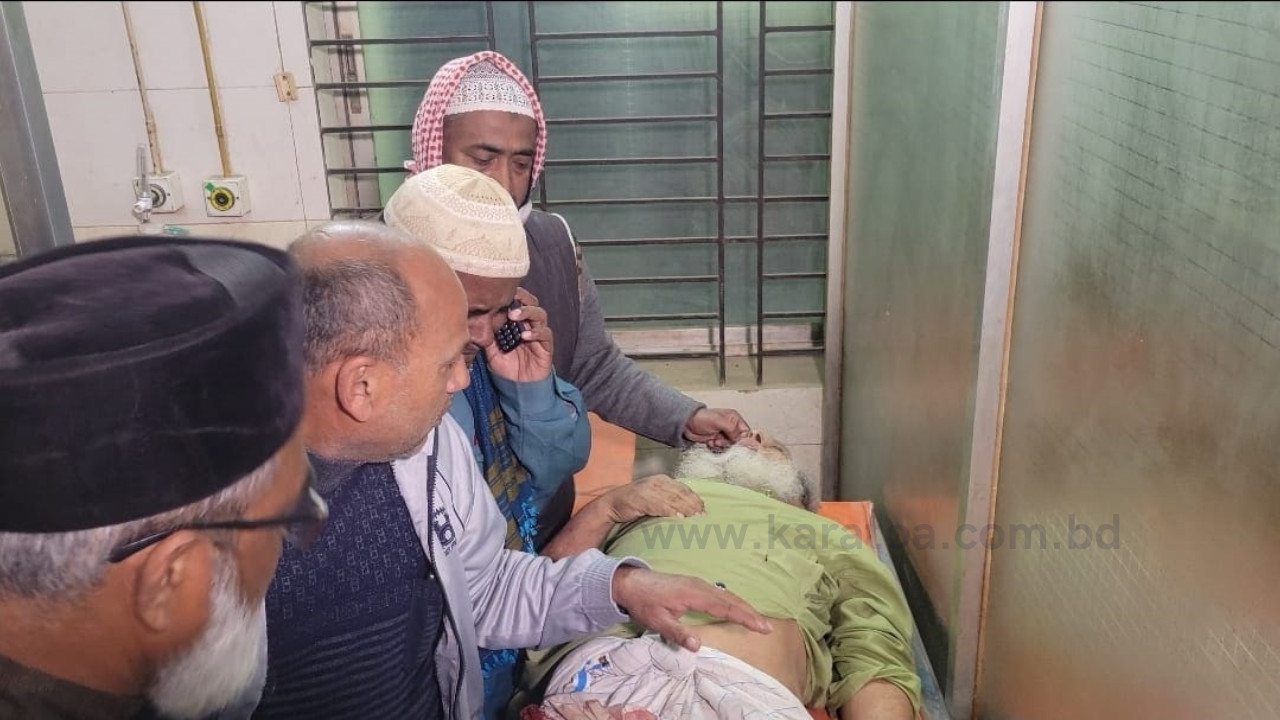 পাবনায় মসজিদ থেকে বের করে জামায়াত নেতাকে কুপিয়ে জখম