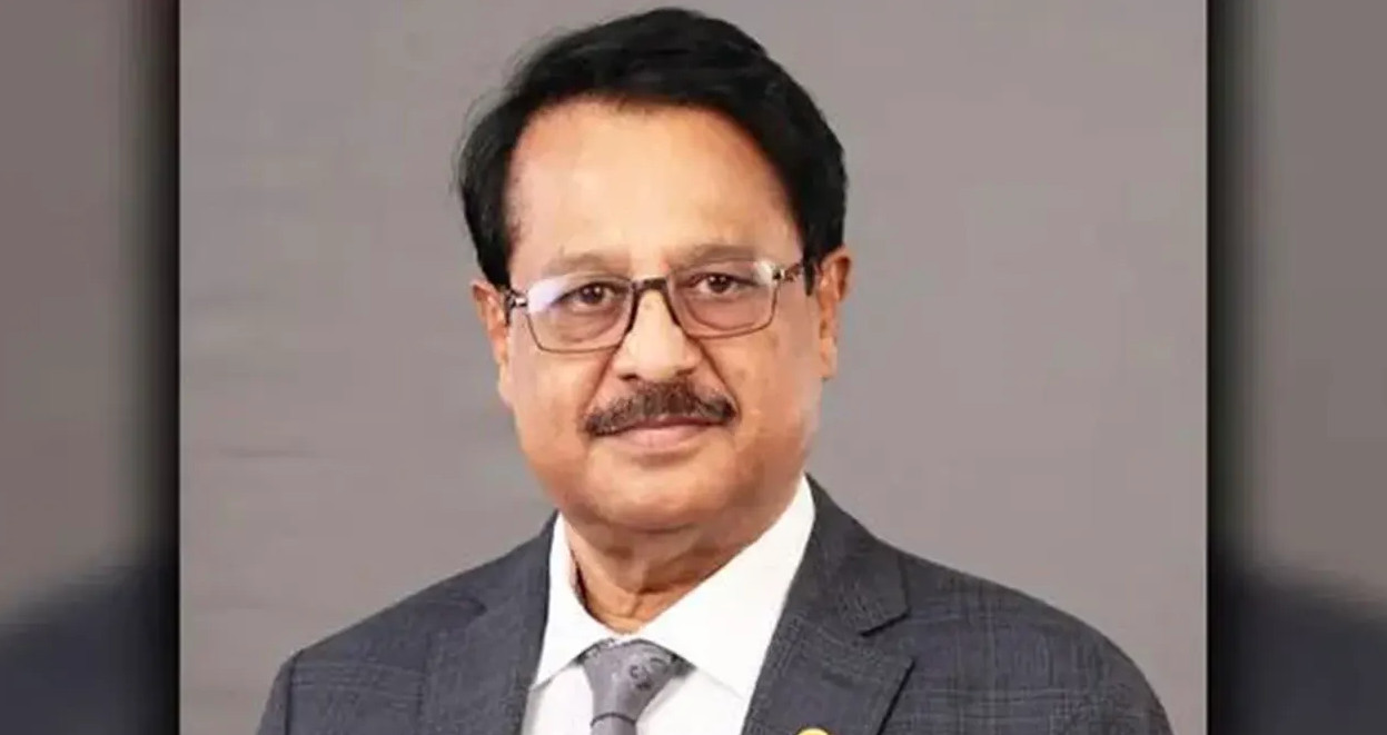 ফেসবুক ও ইনস্টাগ্রাম ব্যবহার না করার সিদ্ধান্ত প্রধানমন্ত্রীর মুখ্য সচিবের