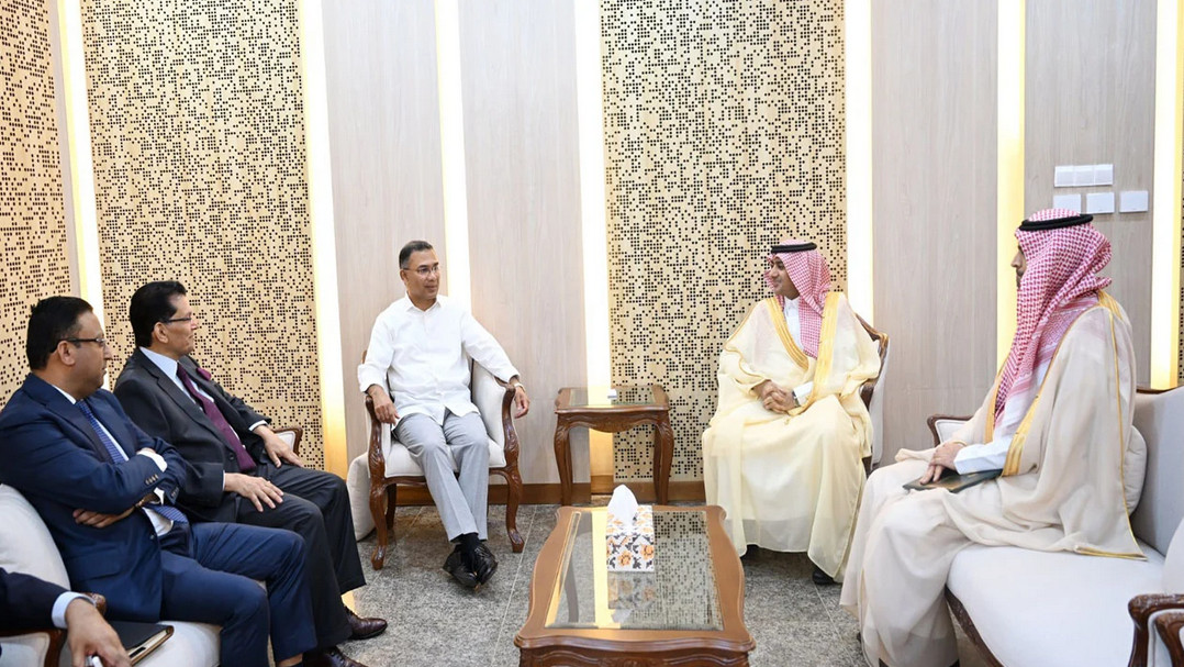 প্রধানমন্ত্রীর সঙ্গে সৌদি রাষ্ট্রদূতের সৌজন্য সাক্ষাৎ