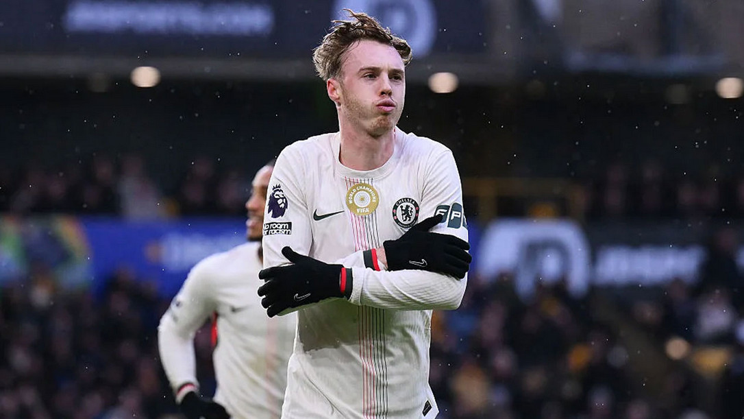 হ্যাটট্রিক করে ইতিহাস গড়লেন পালমার