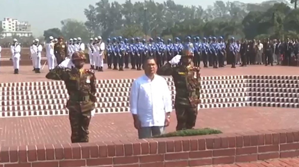 জাতীয় স্মৃতিসৌধে শ্রদ্ধা জানালেন প্রধানমন্ত্রী তারেক রহমান